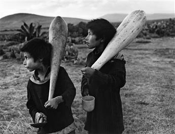 FLOR GARDUÑO (1957- ) Reina, Guatemala * El Rayo, Bolivia * Reyes de Bastos, México.